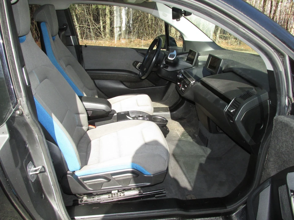 2017 BMW i3 - Image 12 of 20