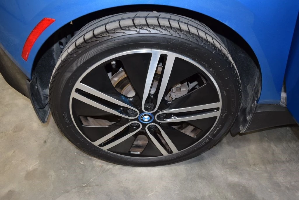 2017 BMW i3 - Image 11 of 21