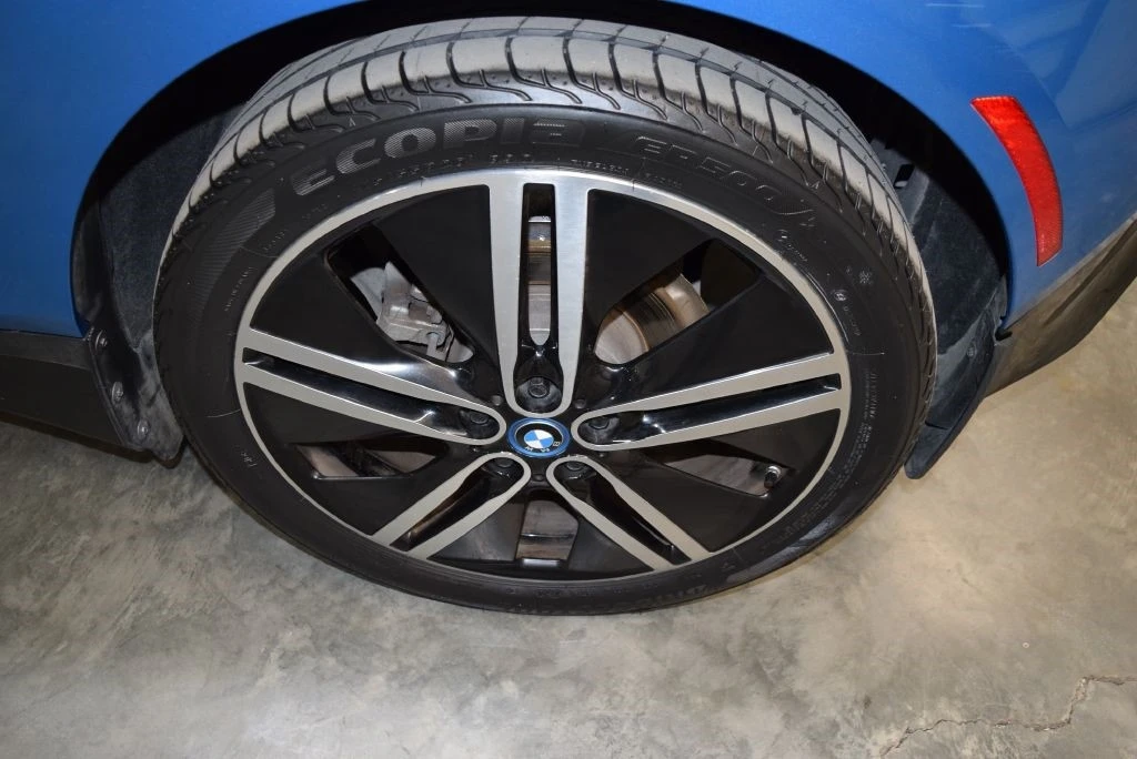 2017 BMW i3 - Image 12 of 21