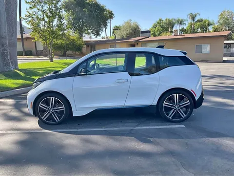 2017 BMW i3 Base w/Range Extender Hatchback 4D