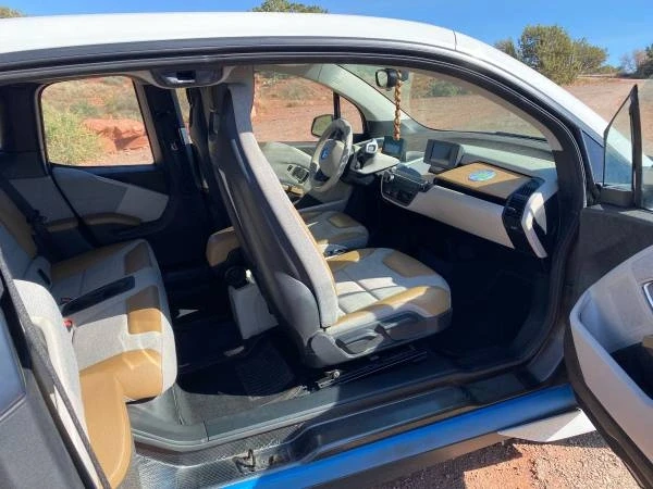 2017 BMW i3 - Image 17 of 21