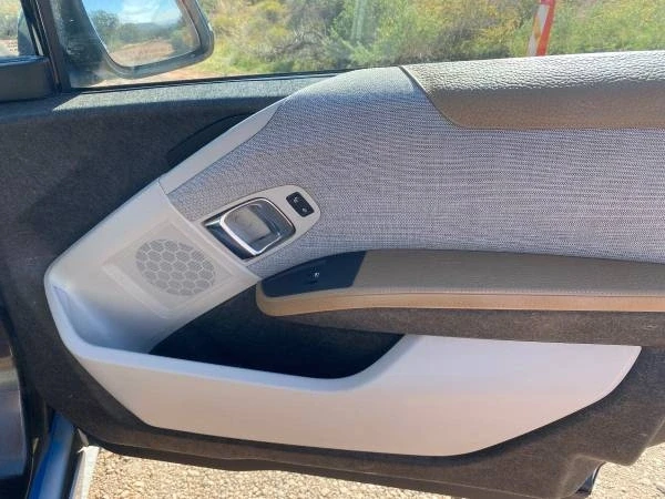 2017 BMW i3 - Image 9 of 21