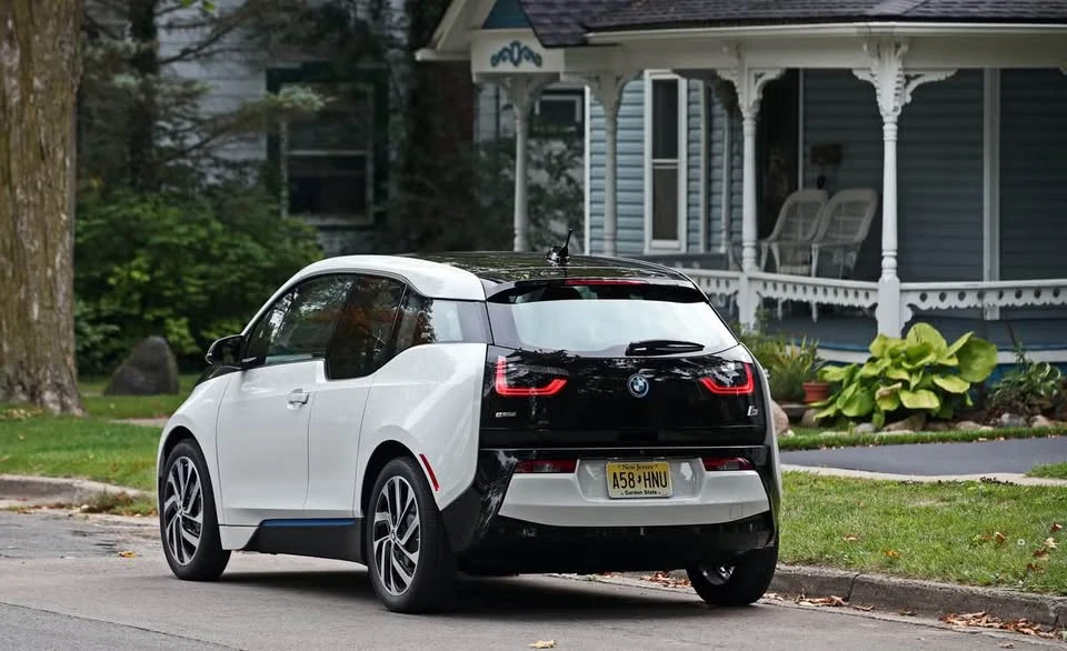 2017 BMW i3 - Image 10 of 19