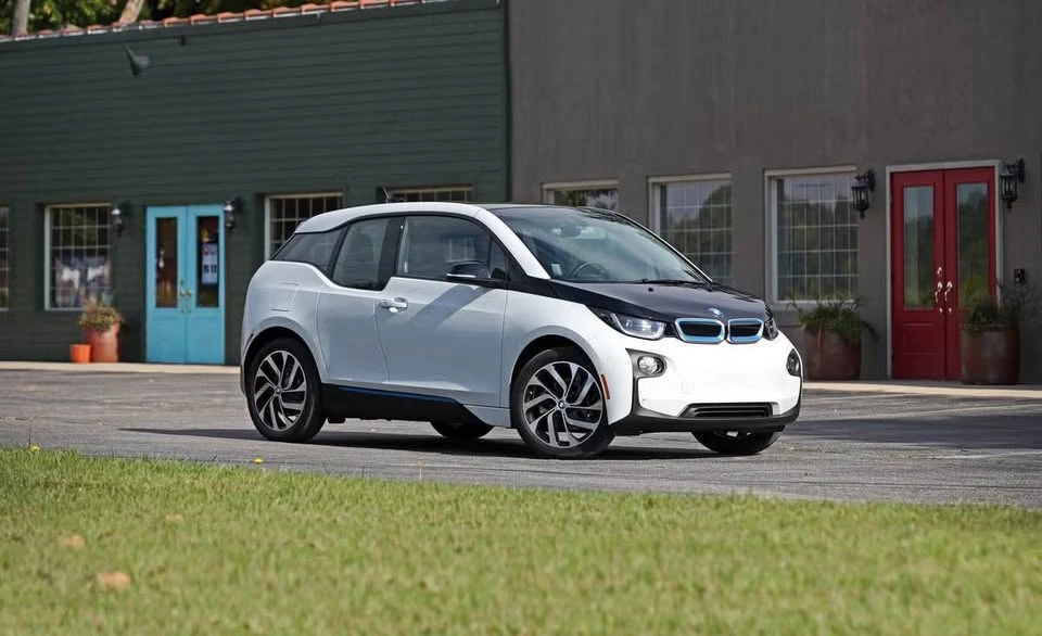 2017 BMW i3 - Image 2 of 19