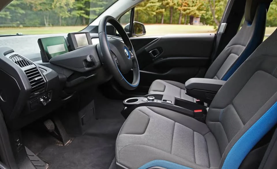 2017 BMW i3 - Image 18 of 19