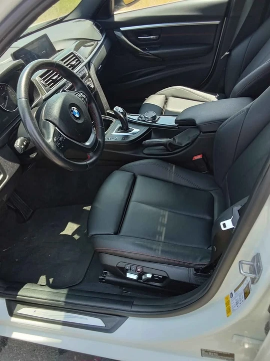 2017 BMW i3 - Image 8 of 9