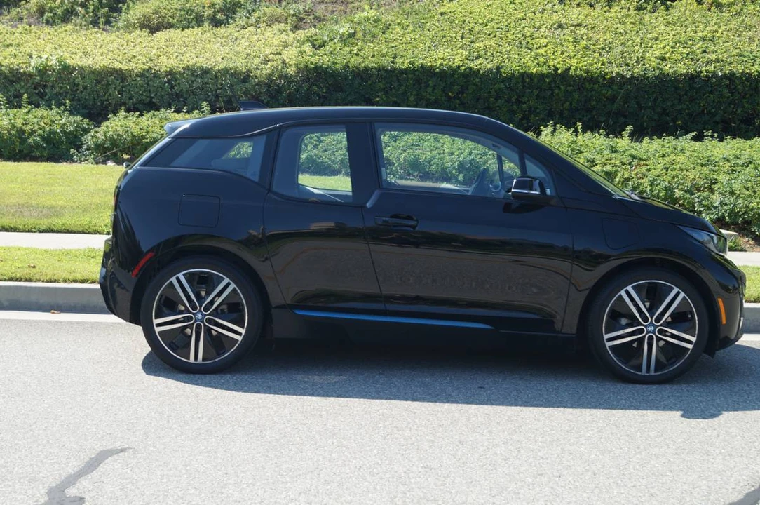 2017 BMW i3 - Image 7 of 21