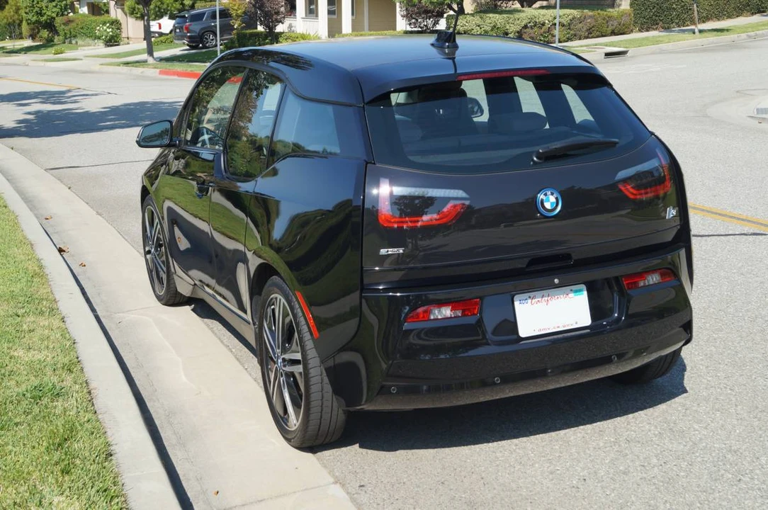 2017 BMW i3 - Image 4 of 21