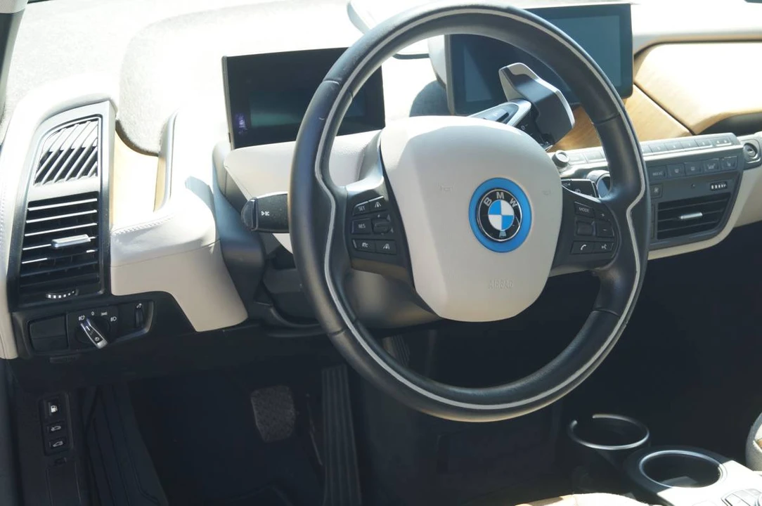 2017 BMW i3 - Image 15 of 21