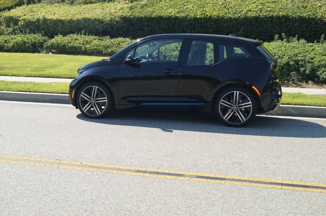 2017 BMW i3 - Image 3 of 21