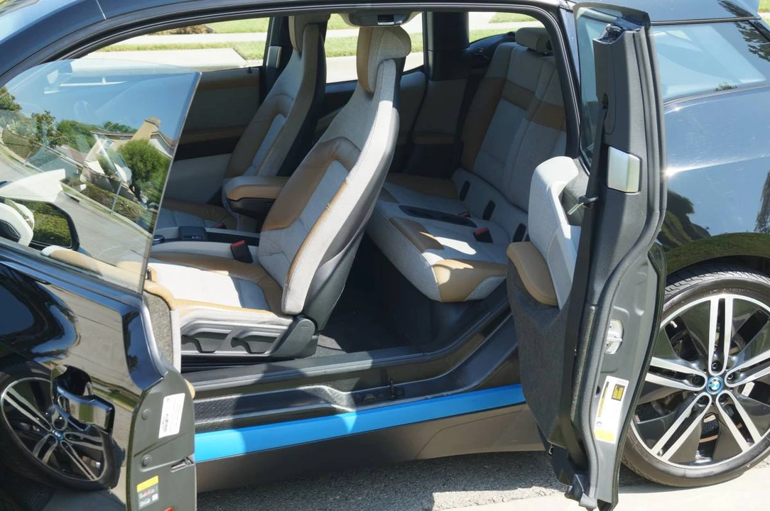 2017 BMW i3 - Image 14 of 21