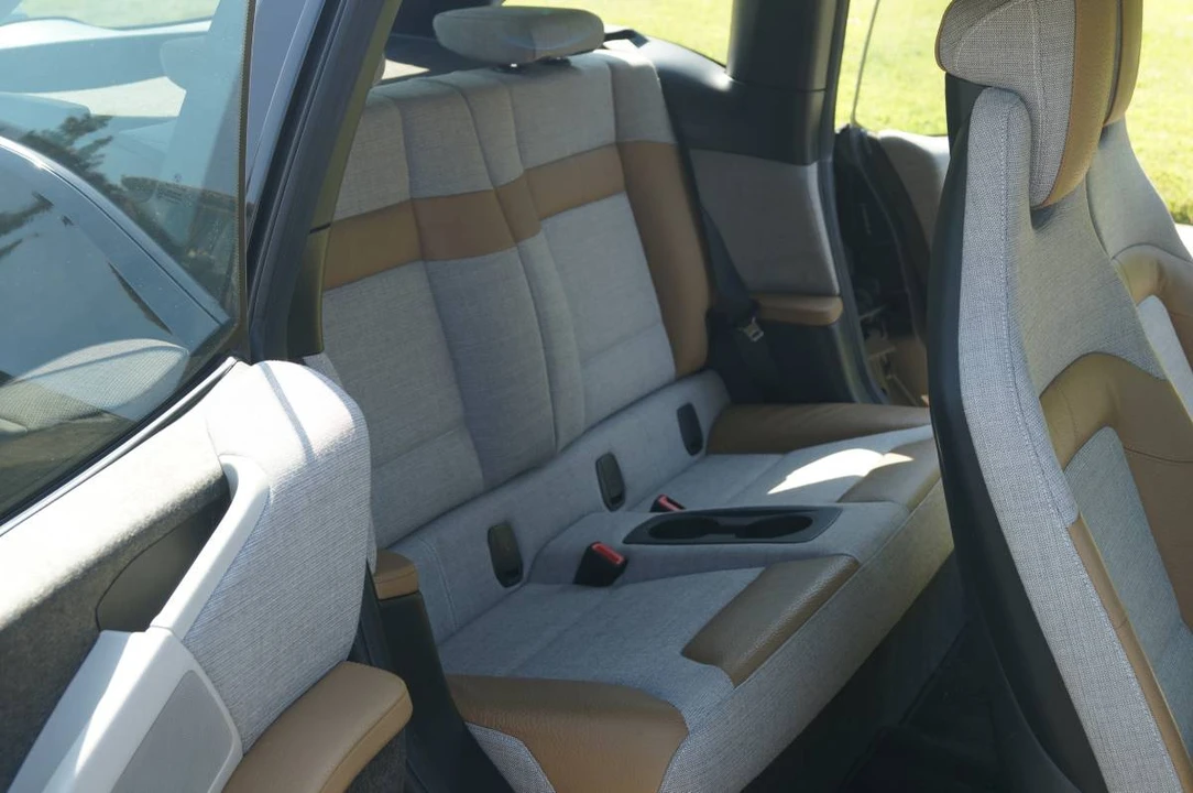 2017 BMW i3 - Image 11 of 21