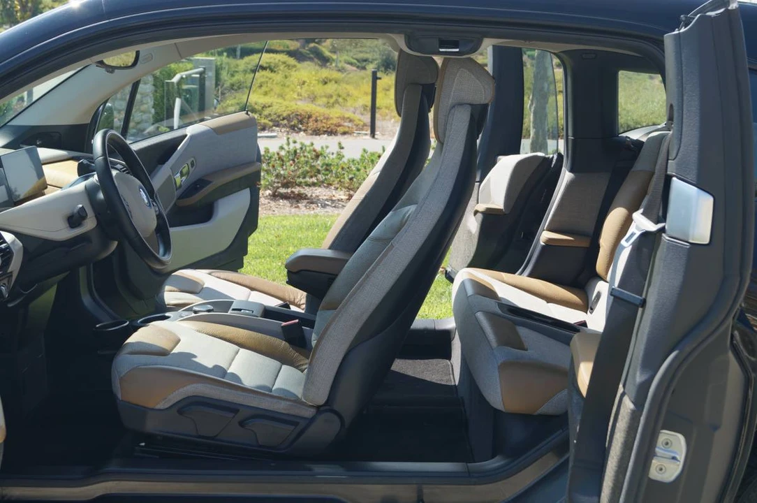 2017 BMW i3 - Image 12 of 21