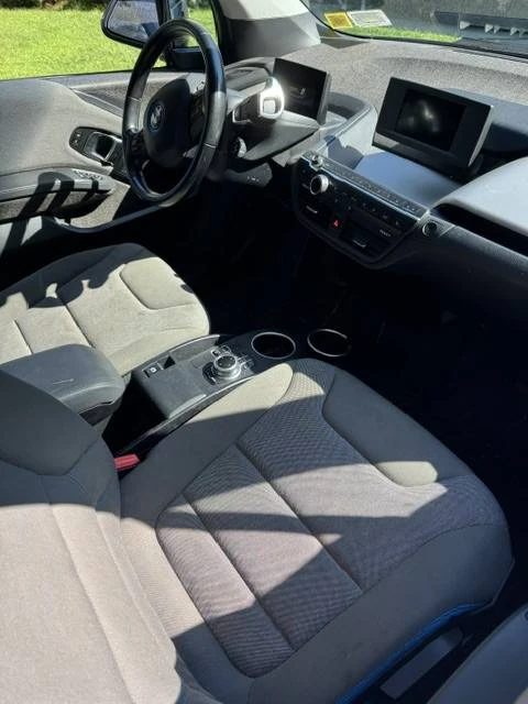 2017 BMW i3 - Image 7 of 9