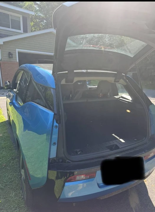 2017 BMW i3 - Image 8 of 9