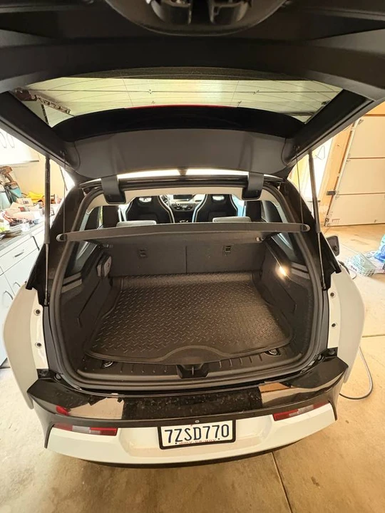 2017 BMW i3 - Image 8 of 10