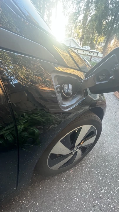 2017 BMW i3 - Image 10 of 13
