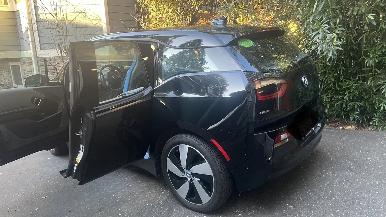 2017 BMW i3 - Image 3 of 13