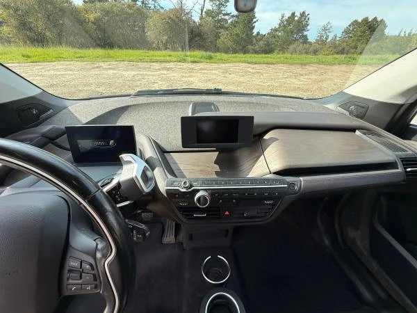 2017 BMW i3 - Image 11 of 20