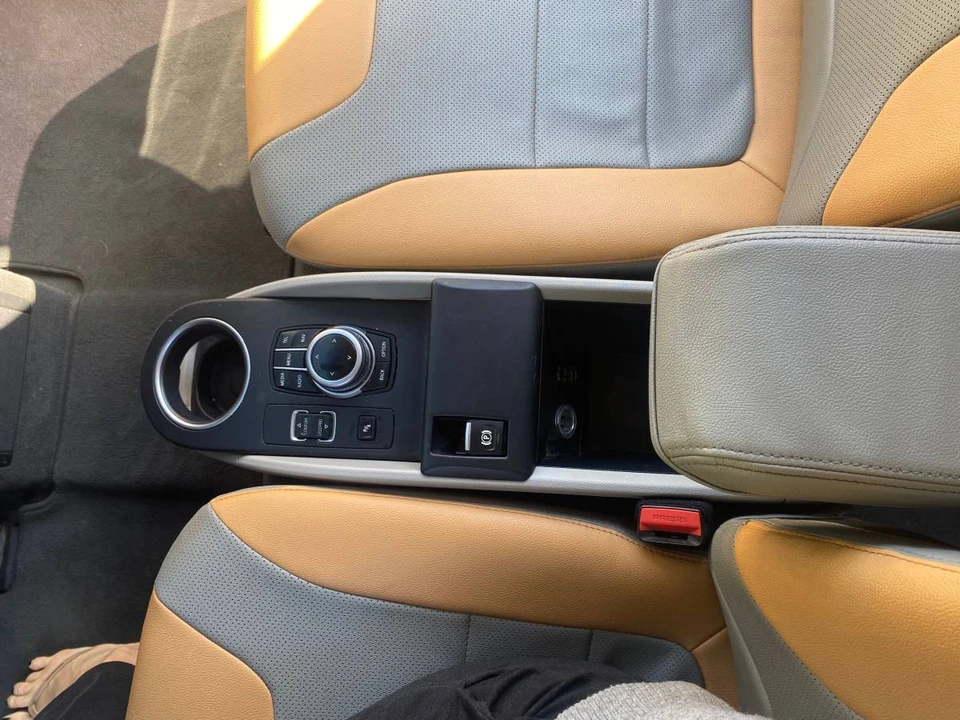 2017 BMW i3 - Image 12 of 23