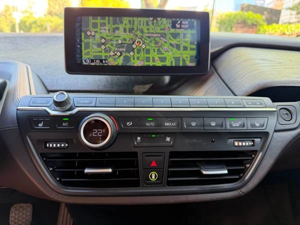 2017 BMW i3 - Image 8 of 21