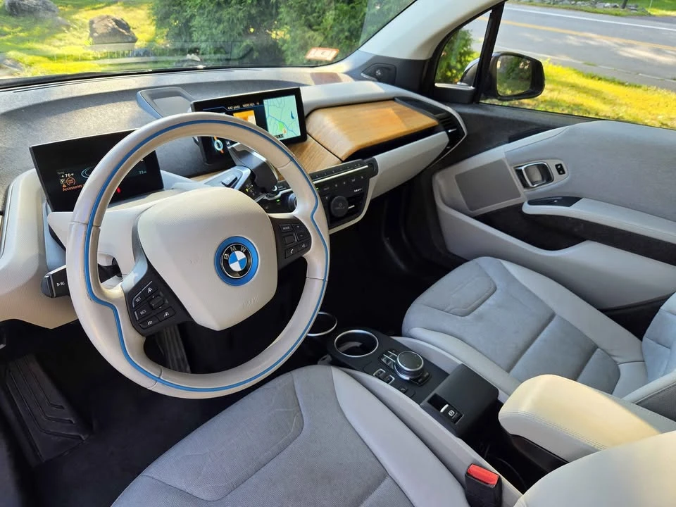 2017 BMW i3 - Image 10 of 13
