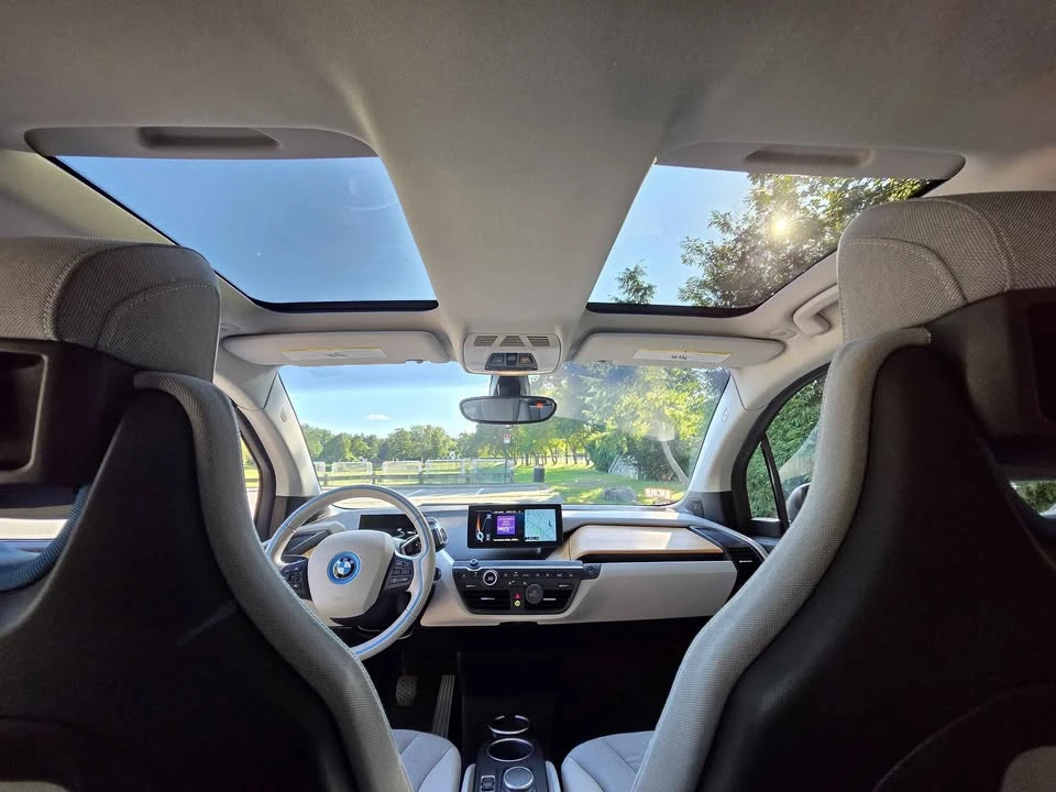 2017 BMW i3 - Image 12 of 13