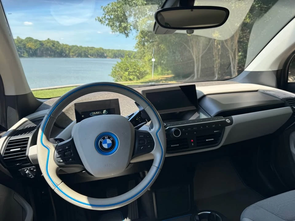 2017 BMW i3 - Image 12 of 20