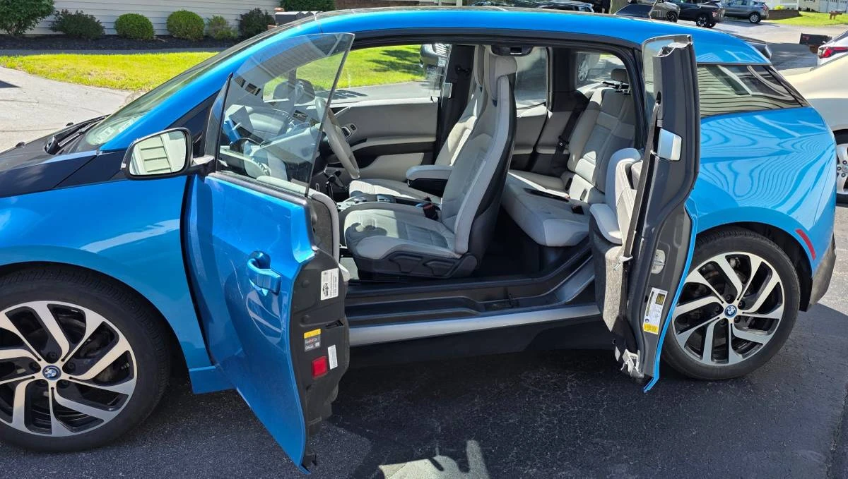 2017 BMW i3 - Image 15 of 22