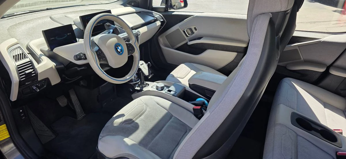 2017 BMW i3 - Image 16 of 22