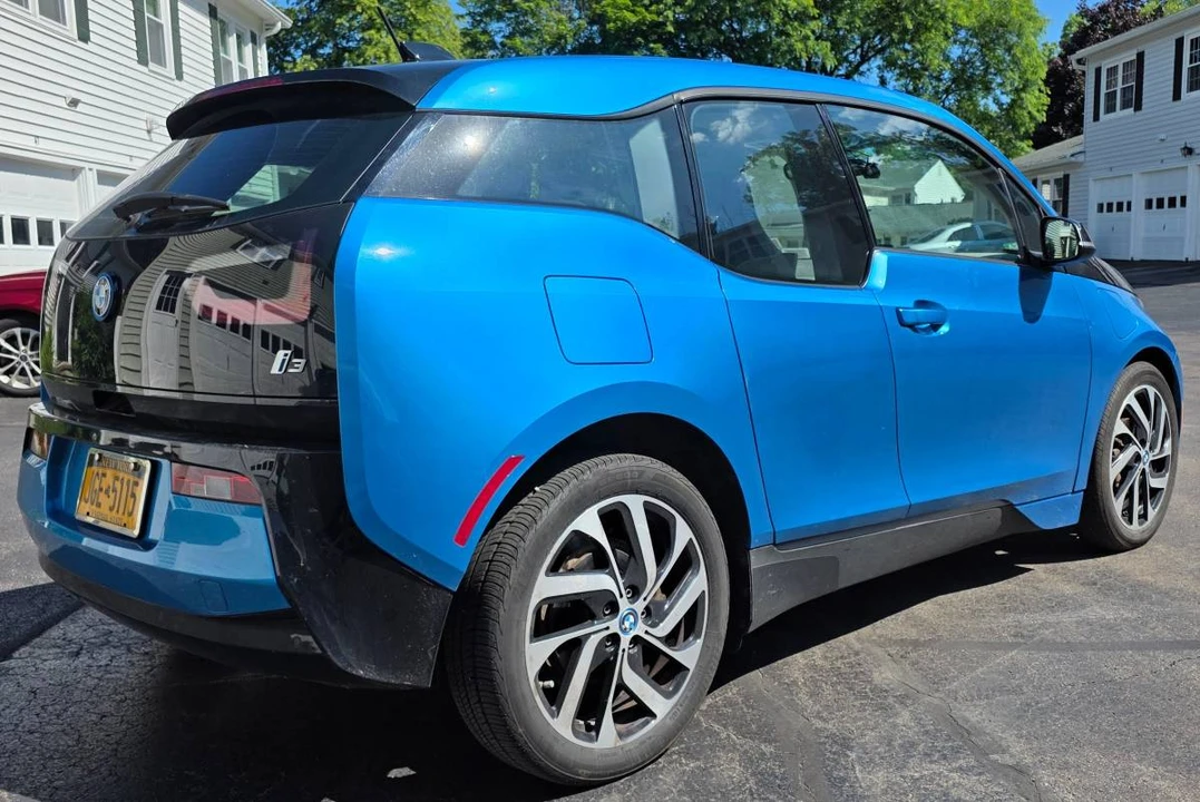 2017 BMW i3 - Image 3 of 22
