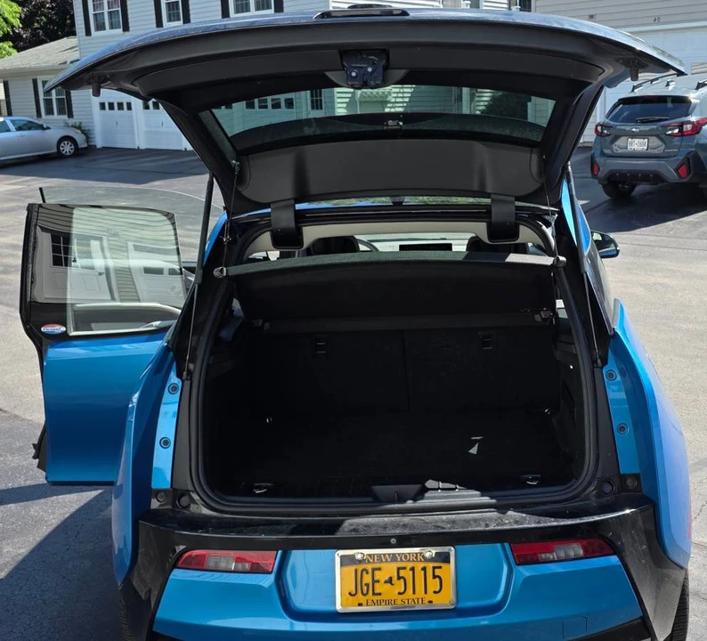2017 BMW i3 - Image 11 of 22