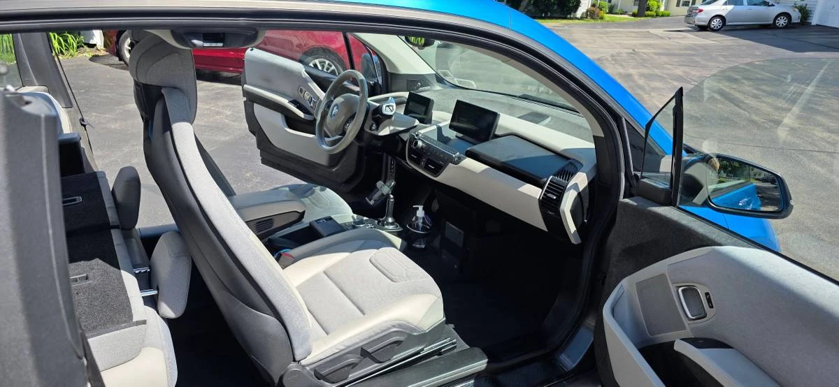 2017 BMW i3 - Image 10 of 22