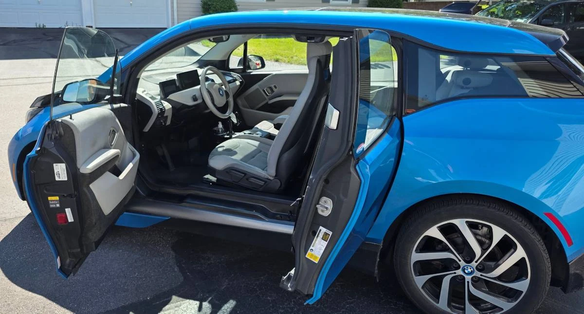 2017 BMW i3 - Image 14 of 22