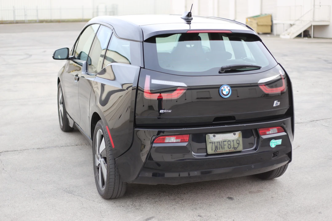2017 BMW i3 - Image 16 of 22