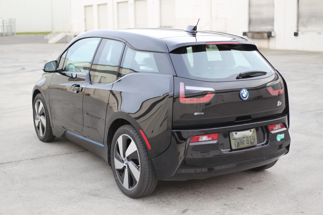 2017 BMW i3 - Image 15 of 21