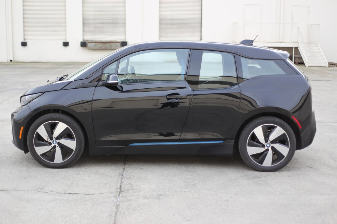 2017 BMW i3 - Image 11 of 21