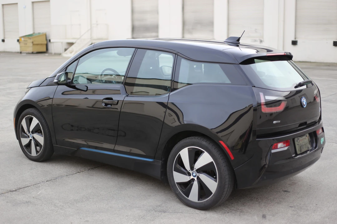 2017 BMW i3 - Image 12 of 21