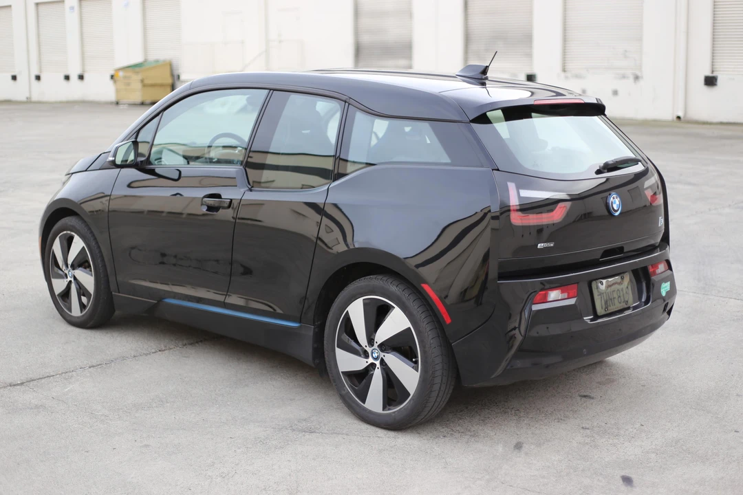 2017 BMW i3 - Image 13 of 21