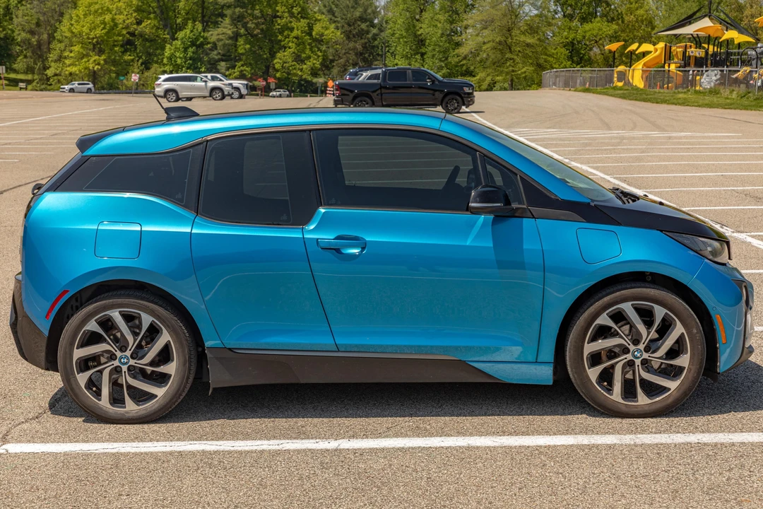 2017 BMW i3 - Image 4 of 31