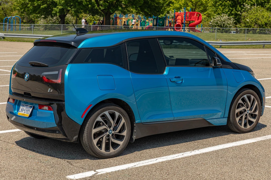 2017 BMW i3 - Image 3 of 31