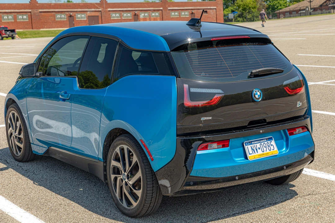 2017 BMW i3 - Image 9 of 31