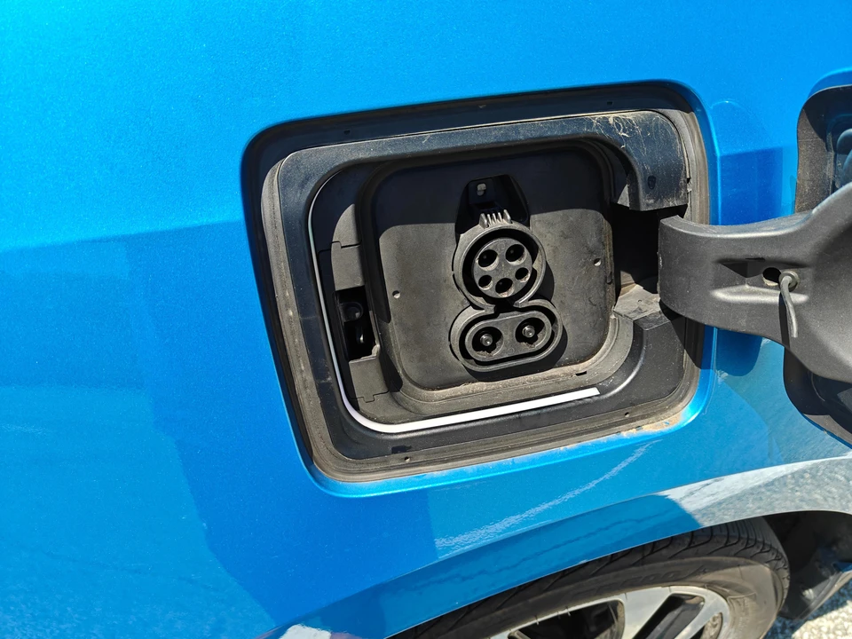 2017 BMW i3 - Image 18 of 31