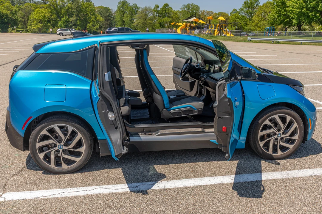 2017 BMW i3 - Image 10 of 31