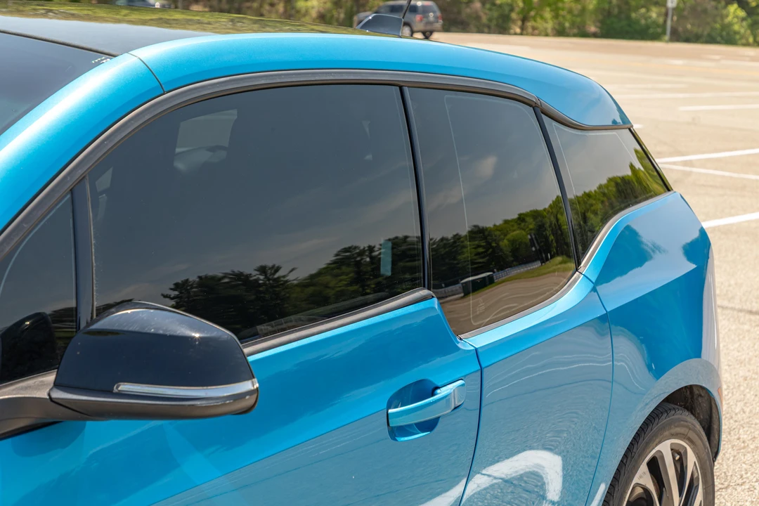 2017 BMW i3 - Image 16 of 31