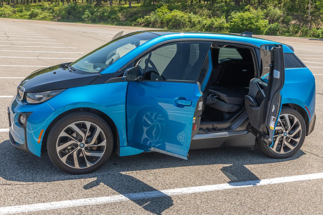 2017 BMW i3 - Image 6 of 31