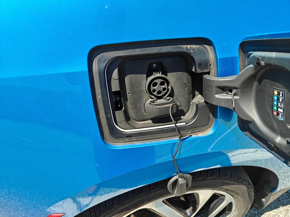 2017 BMW i3 - Image 19 of 31