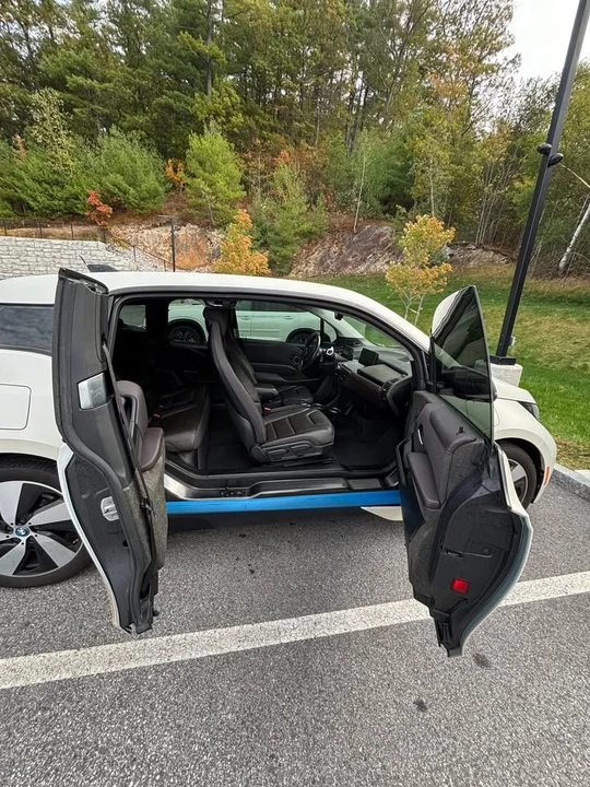 2017 BMW i3 - Image 4 of 9