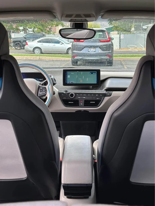 2017 BMW i3 - Image 11 of 16