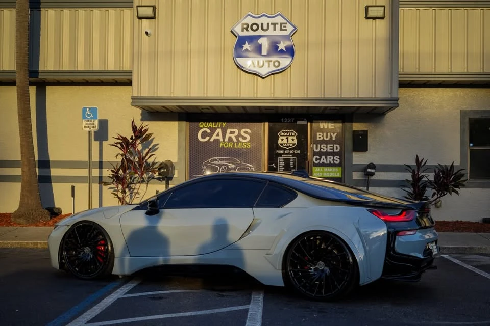 2017 BMW i8 - Image 3 of 15